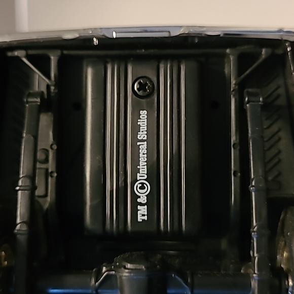 🚗 1:24 scale diecast Chevelle & Charger Welly & Universal Stuios - Picture 12 of 13